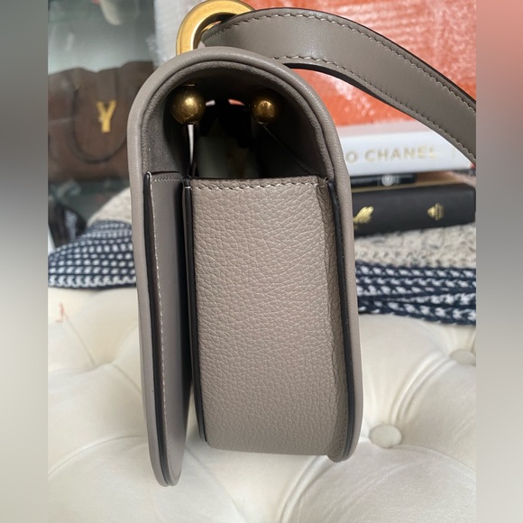 FENDI C’mon Leather Handbag Taupe Dove Gray Full Grain Leather Crossbody - Picture 5 of 8